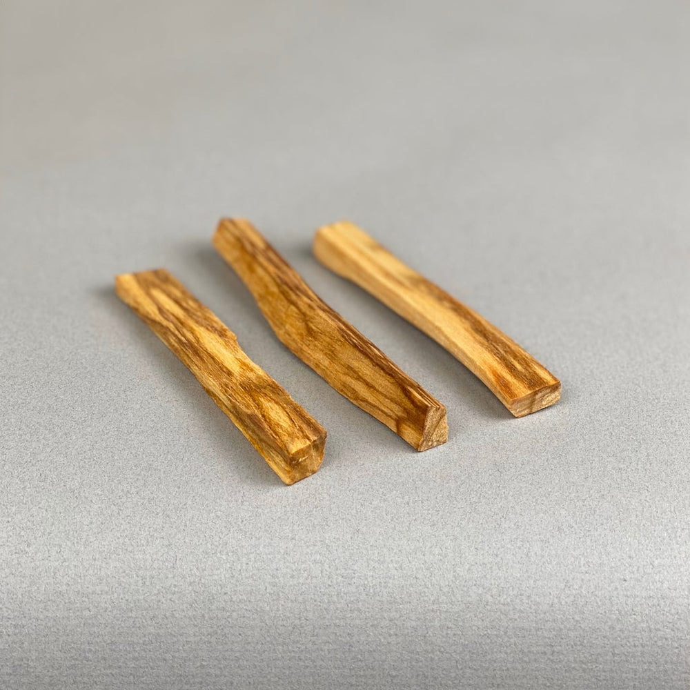 
                  
                    PALO SANTO WOOD *CERTIFIED BY SERFOR
                  
                